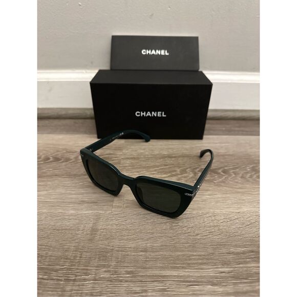 Chanel Acetate Square CC Polarized 5509-A Sunglasses Green main image 13